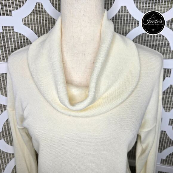 The Limited Cream Cowl Neck Long Sleeve Lightweight Sweater Size Medium - Picture 5 of 14